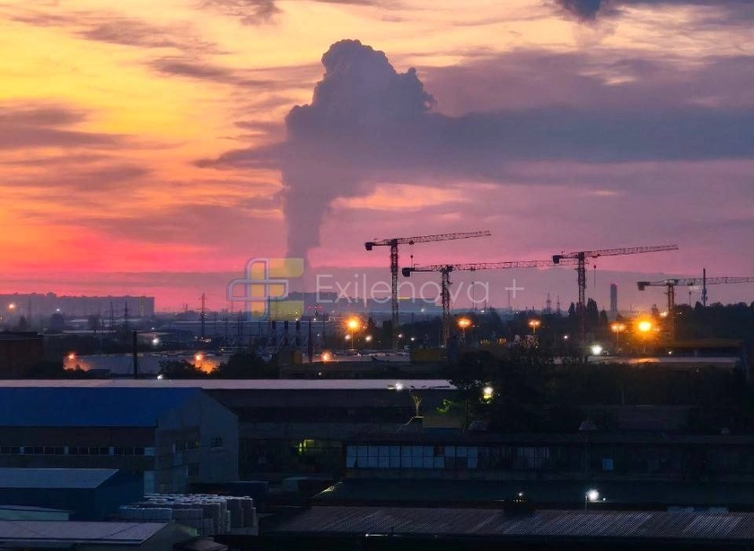 Дрони атакували морський завод у Кронштадті, нафтобазу на Кубані та порт у Маріуполі