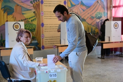 Polls Open in Armenia’s Pivotal Election as Pashinyan Battles Pro-Russian Blocs