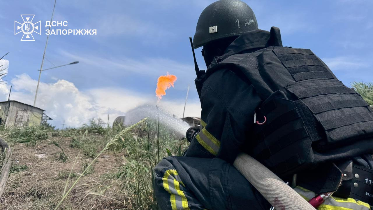 Russian Guided Bomb Strike Kills Three in Zaporizhzhia