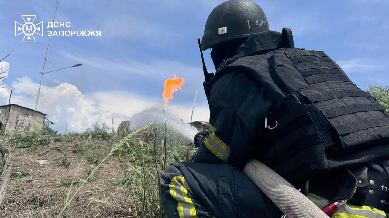 Russian Guided Bomb Strike Kills Three in Zaporizhzhia