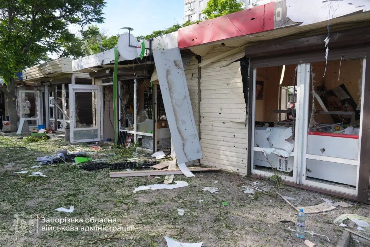 Russian Strike on Zaporizhzhia Residential District Leaves 2 Dead, 18 Wounded