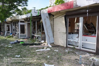 Russian Strike on Zaporizhzhia Residential District Leaves 2 Dead, 18 Wounded