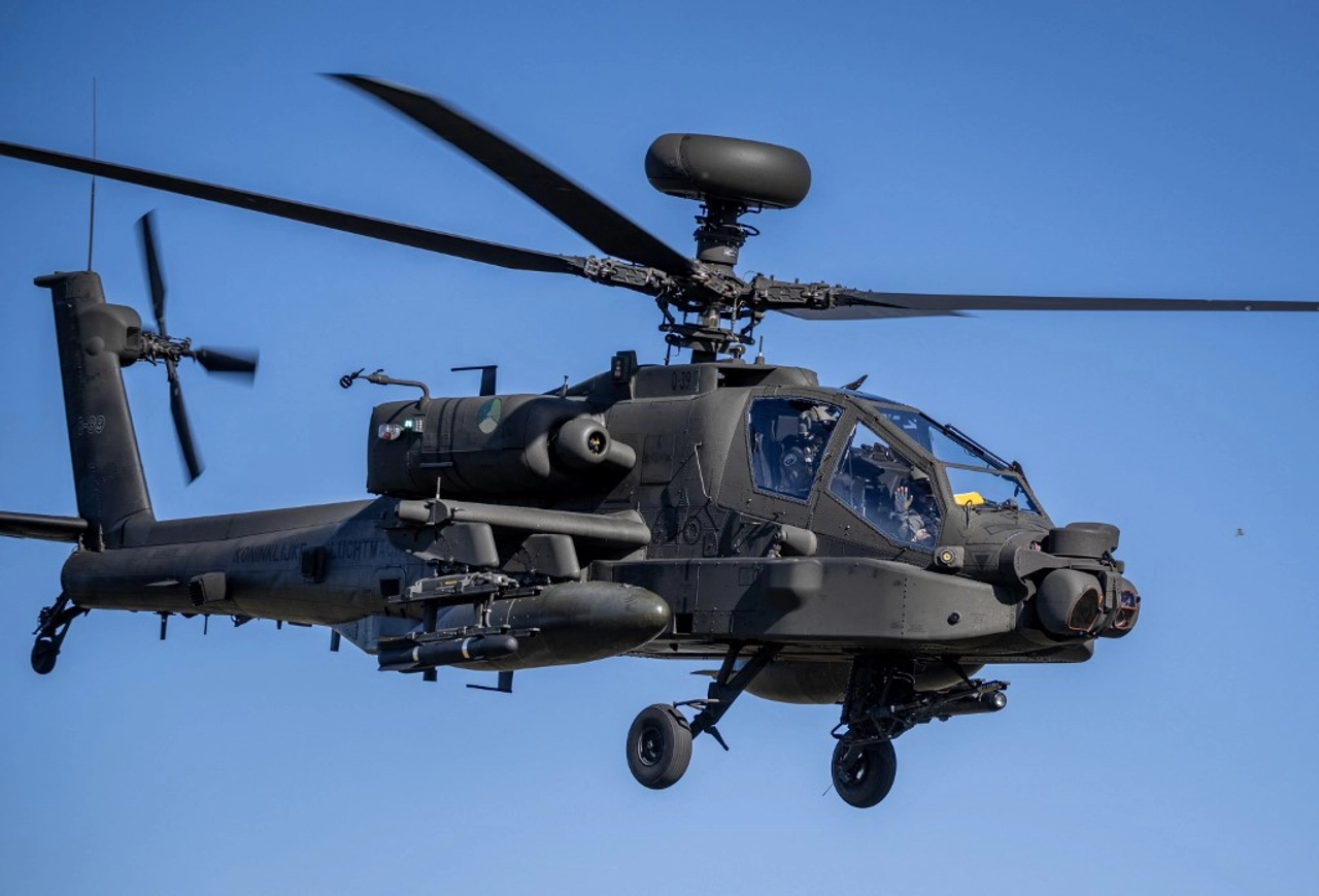 US Loses First Apache Helicopter in Iran War