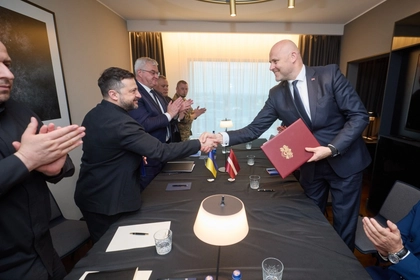 Україна і Латвія підписали Drone Deal: спільне виробництво і полювання на тіньовий флот РФ