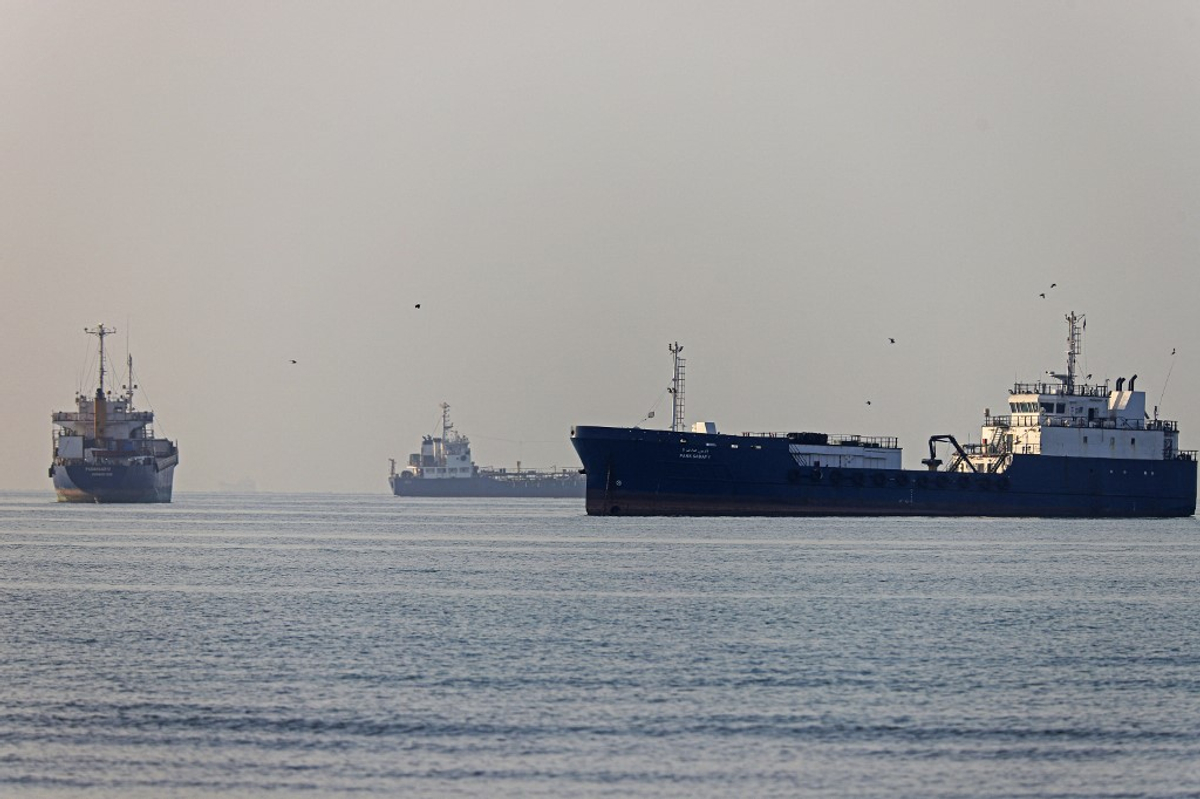 US Threatens to Seize $24B in Frozen Iranian Assets for Ally Compensation