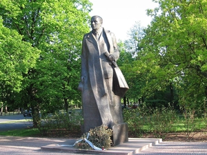 Poland, Ukraine, Cannot Afford to Weaponize the Past
