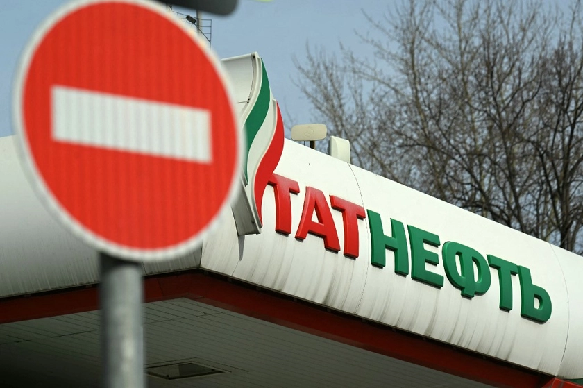 Fuel Rationing Spreads to Moscow and St. Petersburg