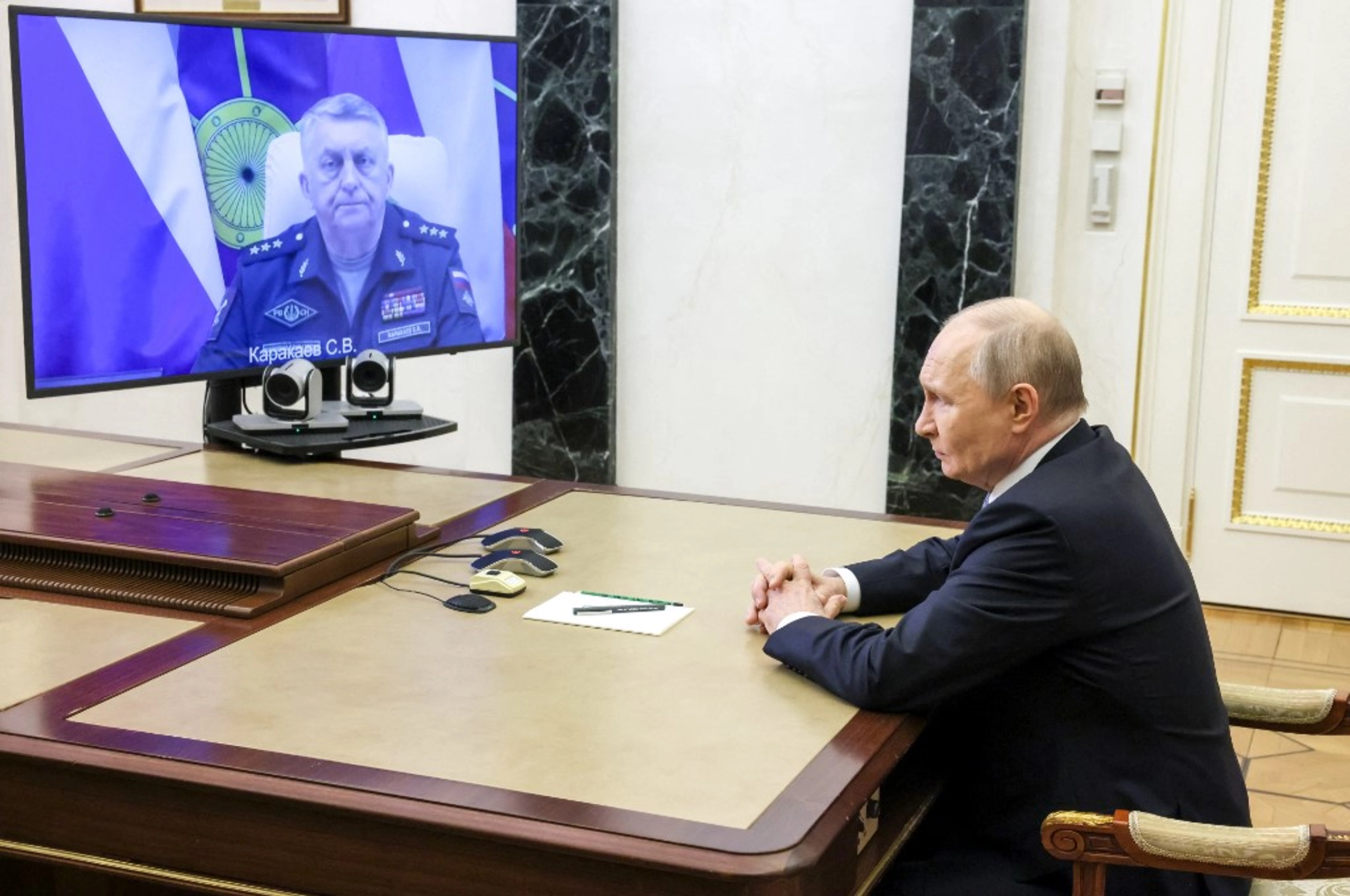 Ex-Russian TV Editor: Putin Receives Private News Bulletins Since 2011