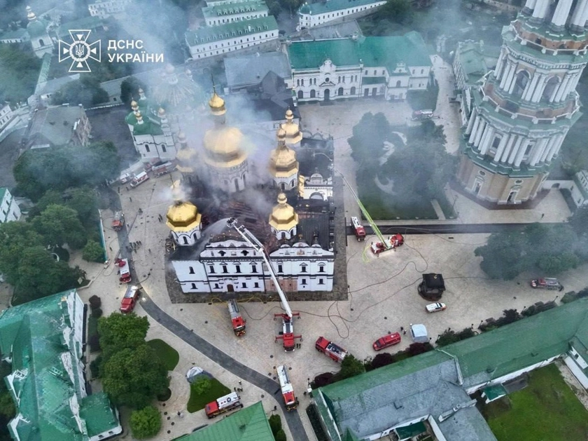 Eurotopics: Russian Drones Strike Monastery in Kyiv