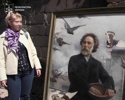 Former Mariupol Museum Director Faces Charges Over Stolen Paintings Handed to Russia