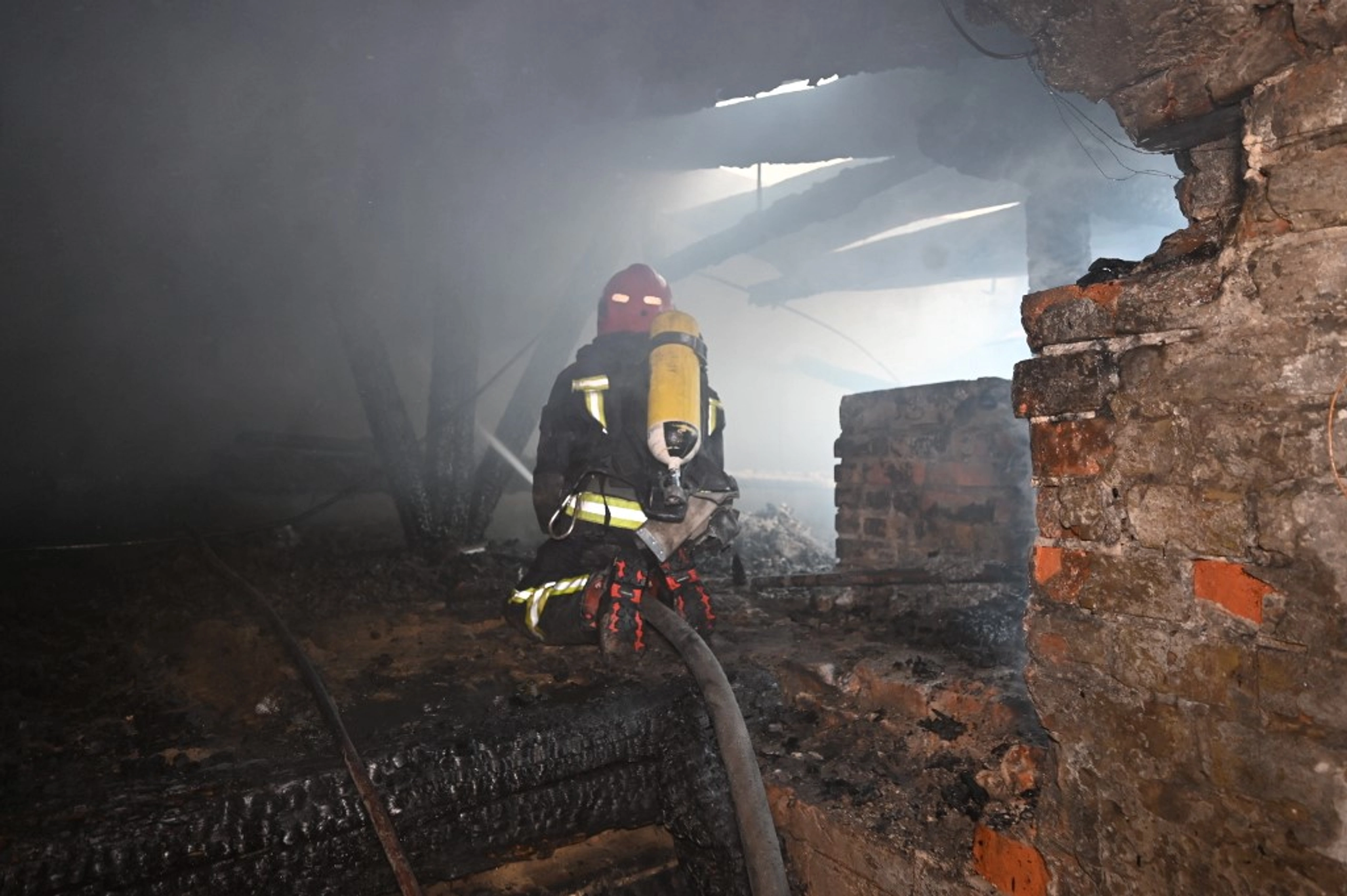 Russia Strikes Kharkiv With Guided Bombs, Damaging 15 Homes and Injuring Civilians