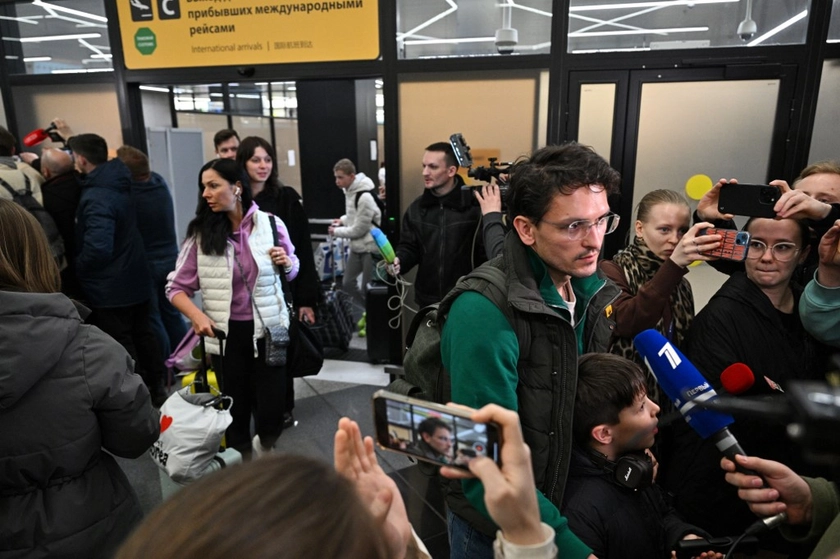 US Urges Americans Not to Travel to Russia Amid Drone Attack Threat