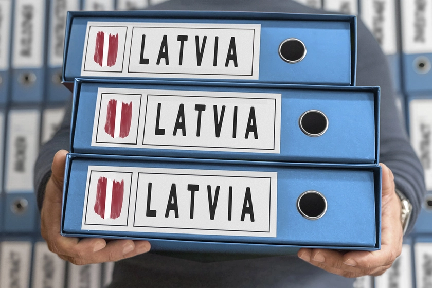 Латвія обмежила видачу посвідок на проживання росіянам і білорусам