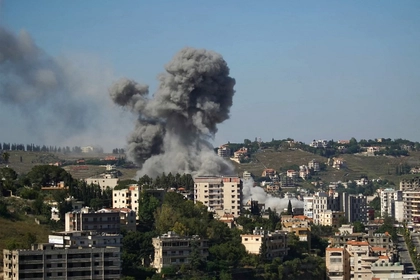 Israel Strikes Lebanon Amid Stalled US-Iran Ceasefire Talks