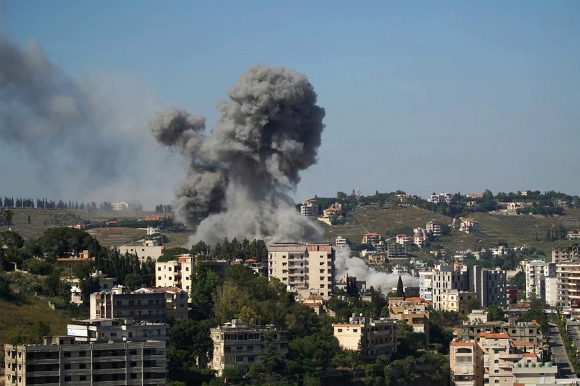 Israel Strikes Lebanon Amid Stalled US-Iran Ceasefire Talks