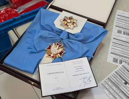 Зеленський відправив Навроцькому поштою орден Білого Орла