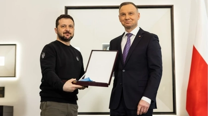 Polish Citizens Give Zelensky Their Own Honor After Nawrocki Revokes State Award