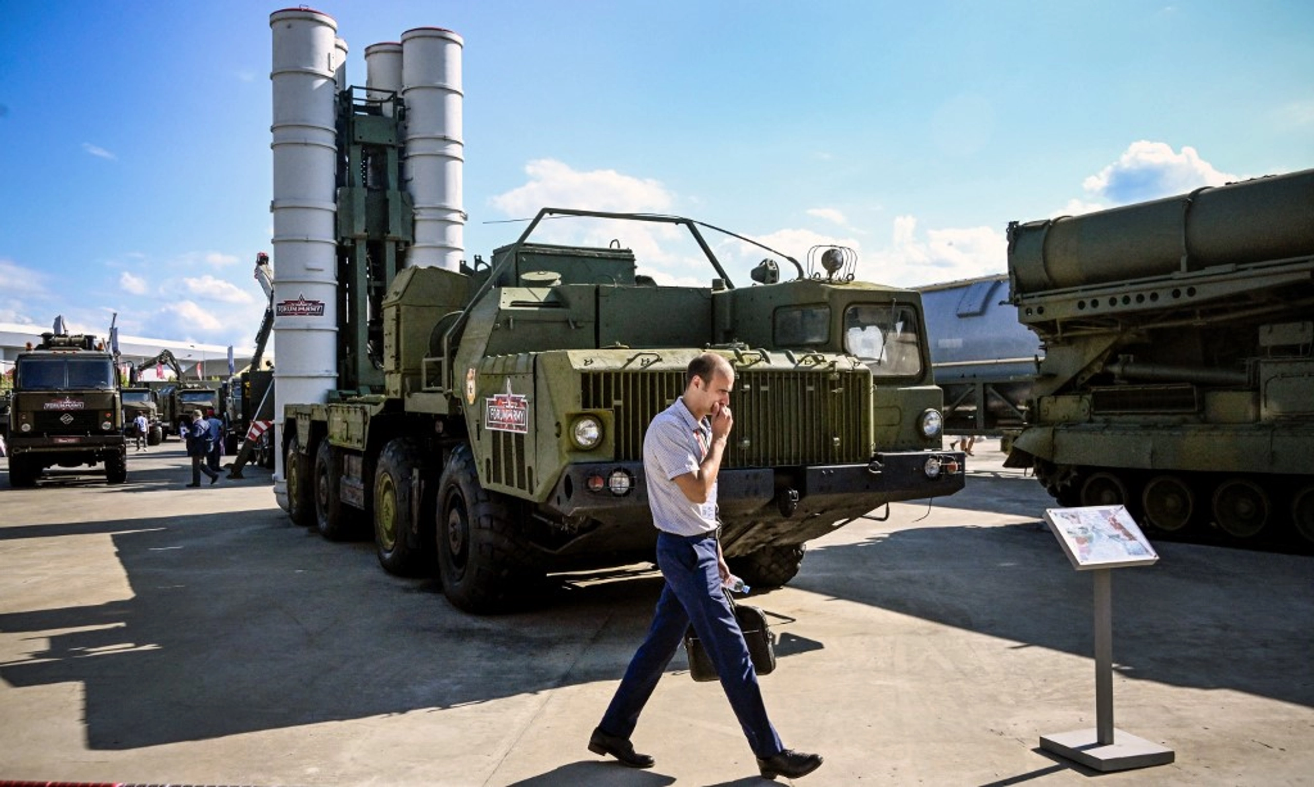 Moscow Expands Air Defense Sites in City Parks