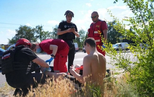 Russian Strike Hits Beach in Zaporizhzhia, Injures 6, Including 3 Children
