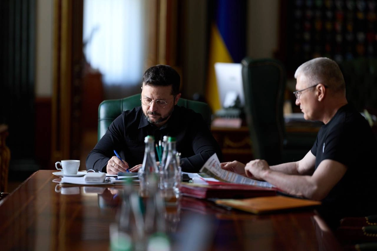 Zelensky Says Ukraine Blew Up 60,000 Tons of Ammo Near St. Petersburg
