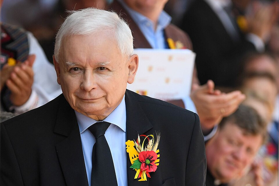 Poland Poll: KaczyÅ ski's PiS Slumps as Far-Right Rivals Gain