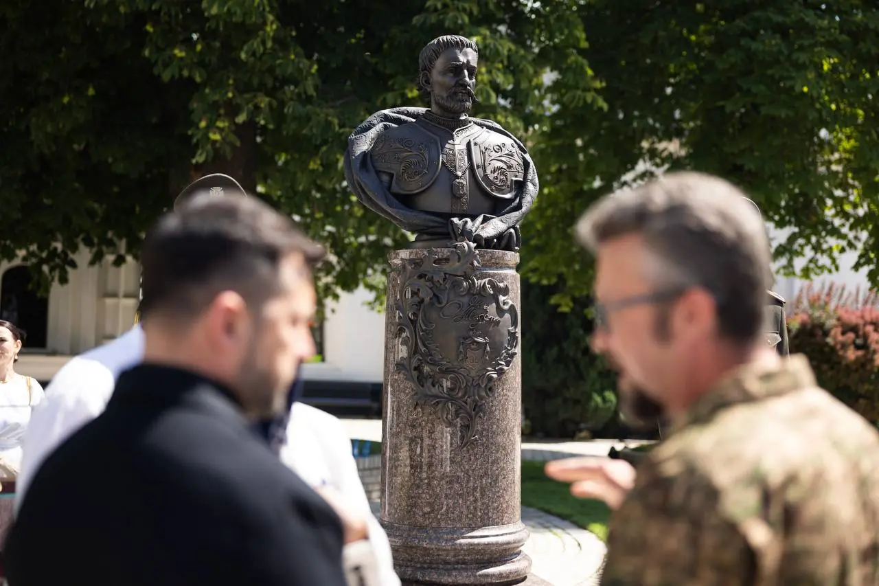 Zelensky Announces Plans for Monument to Hetman Ivan Mazepa in Central Kyiv