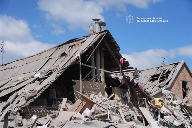 Russian Guided Bombs Strike Zaporizhzhia, Injuring 3
