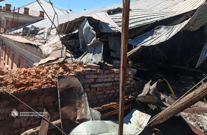 Russia Strikes 4 Districts in Dnipropetrovsk Region, Injuring 2