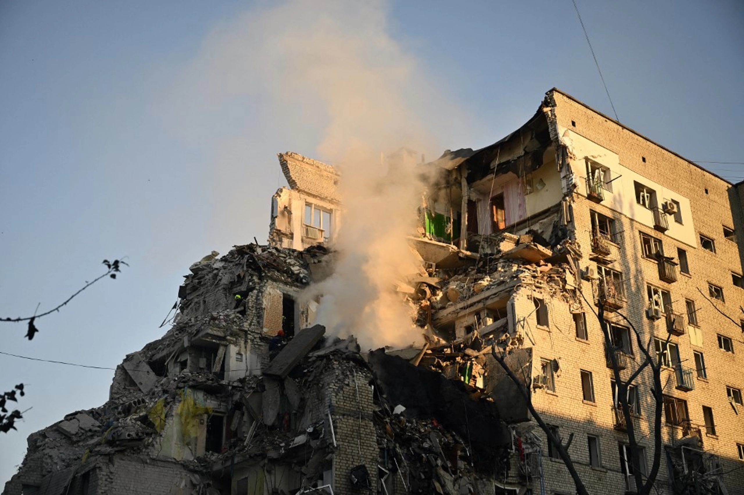 More Than a Dozen Killed as Kyiv Declares Day of Mourning After Russian Attack