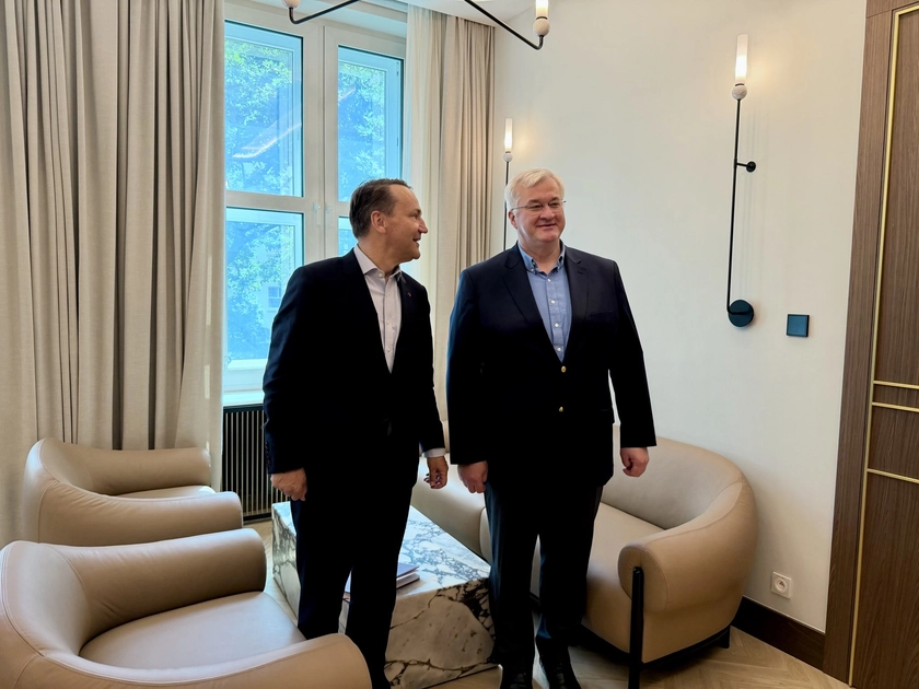 Ukraine, Poland Seek Diplomatic Reset Amid Russian Hybrid Threats