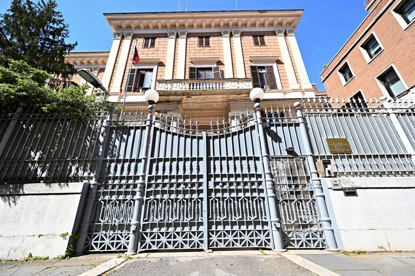 Italy Expels 2 Russian Diplomats Accused of Spying: Minister