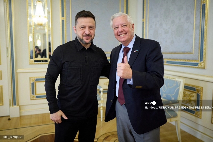 Zelensky to Join Coalition of the Willing Meeting in Paris