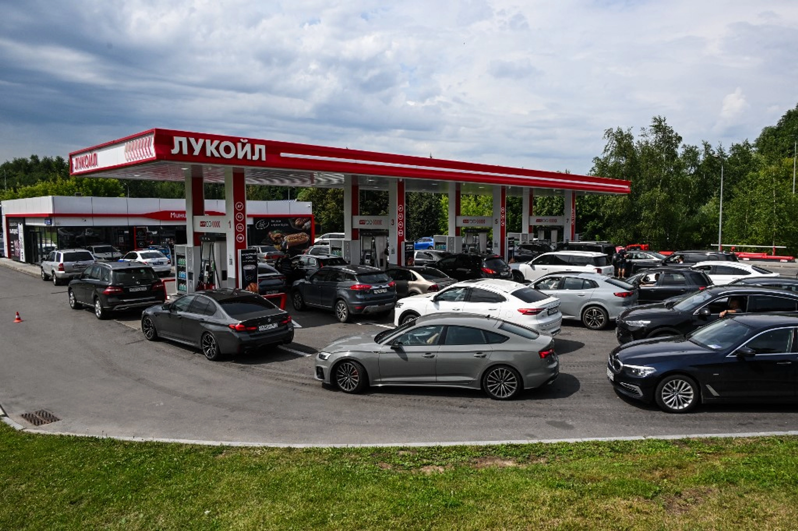In a Fuel Crisis, Russia Prioritizes Fuel for Terrorizing Civilians