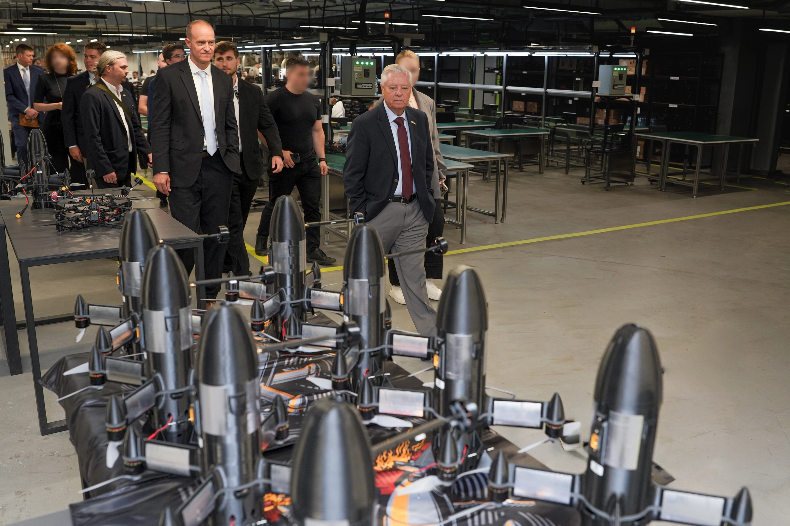 US Senator Lindsey Graham Praises Ukrainian Drone Tech During Visit to SkyFall Plant