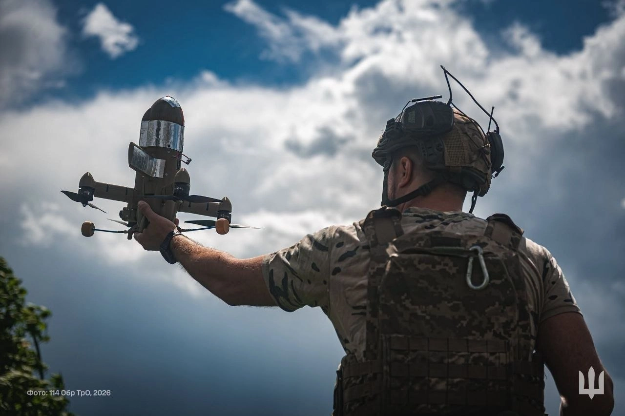Australian Army Tests Vector AI Drone Refined by Ukrainian Combat Experience