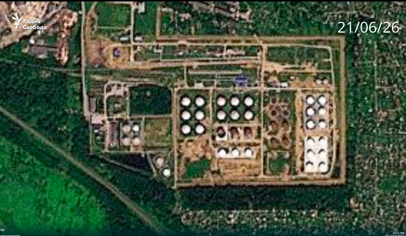 ЗМІ показали наслідки удару по нафтобазі у Твері: знищено три резервуари