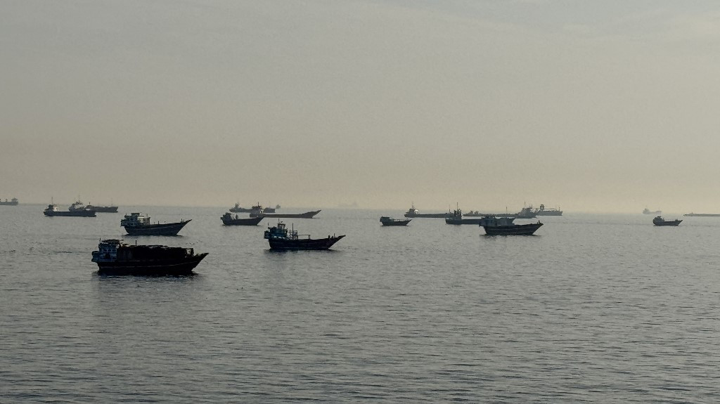 Oman proposes two-corridor navigation plan for Strait of Hormuz shipping