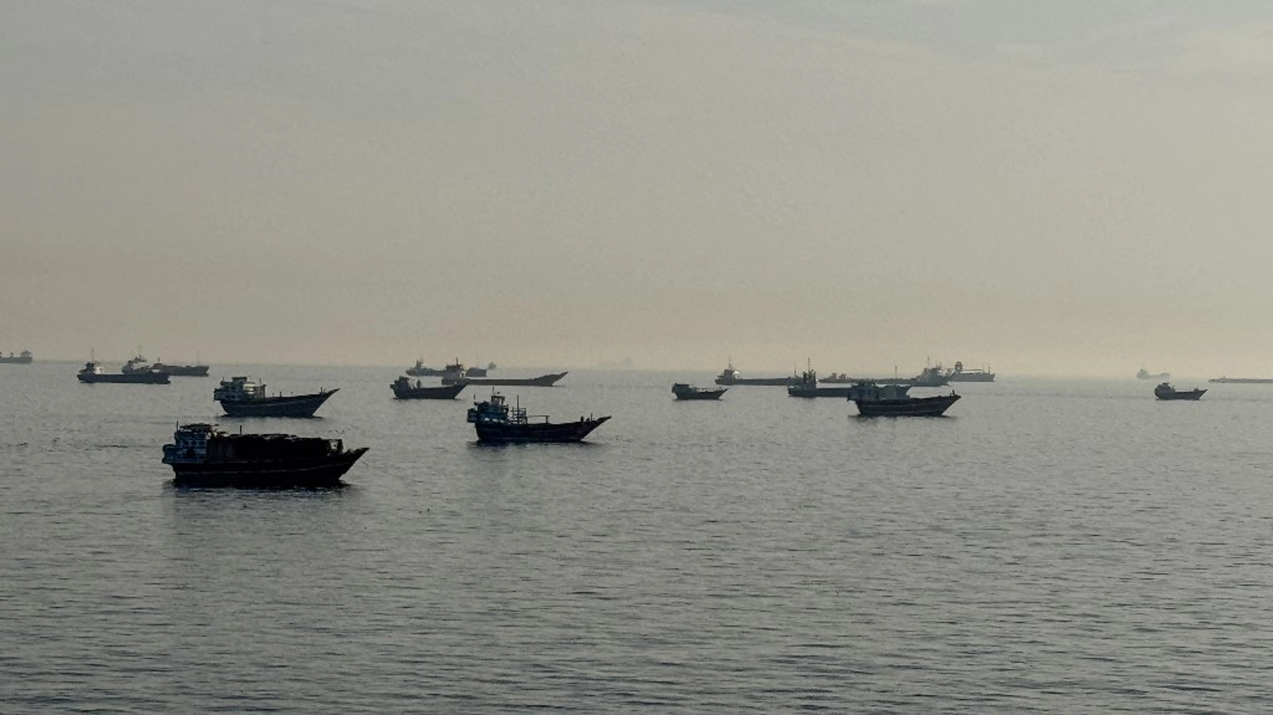 Oman Proposes Two-Corridor Navigation Scheme for Strait of Hormuz