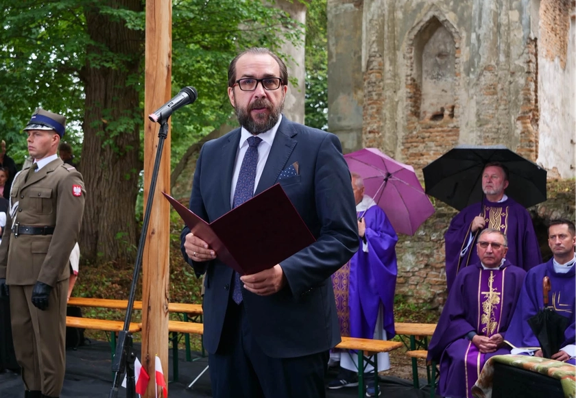 Polish Diplomat Faces Backlash Over Volhynia Commemoration Speech in Ukraine