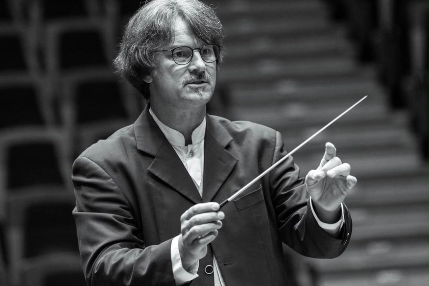 German Conductor Builds Musical Bridge Between Dresden and Lviv