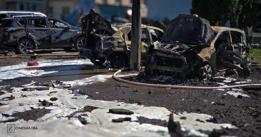 Russian Bomb Strike Near Medical Facilities in Sumy Kills 3, Wounds 17