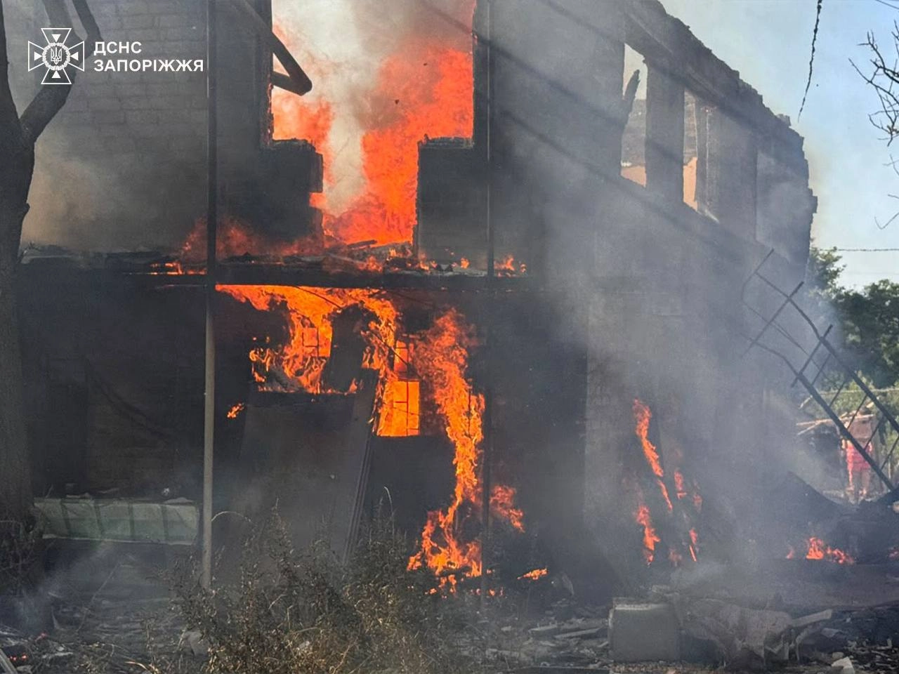 Russia Strikes Zaporizhzhia, Kills 3, Injures 2, Including a Child