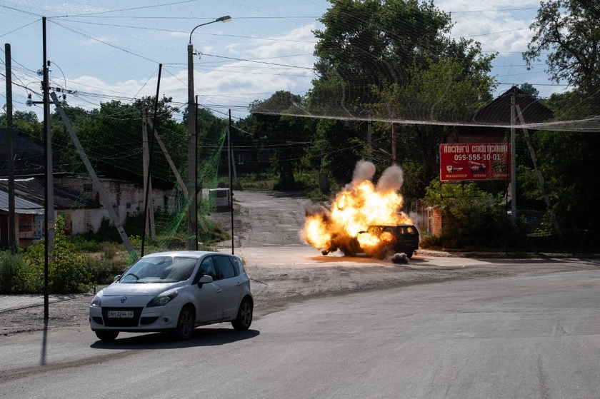 Ukrainian Intel Warns of Russian Campaign to Target Frontline Civilian Logistics