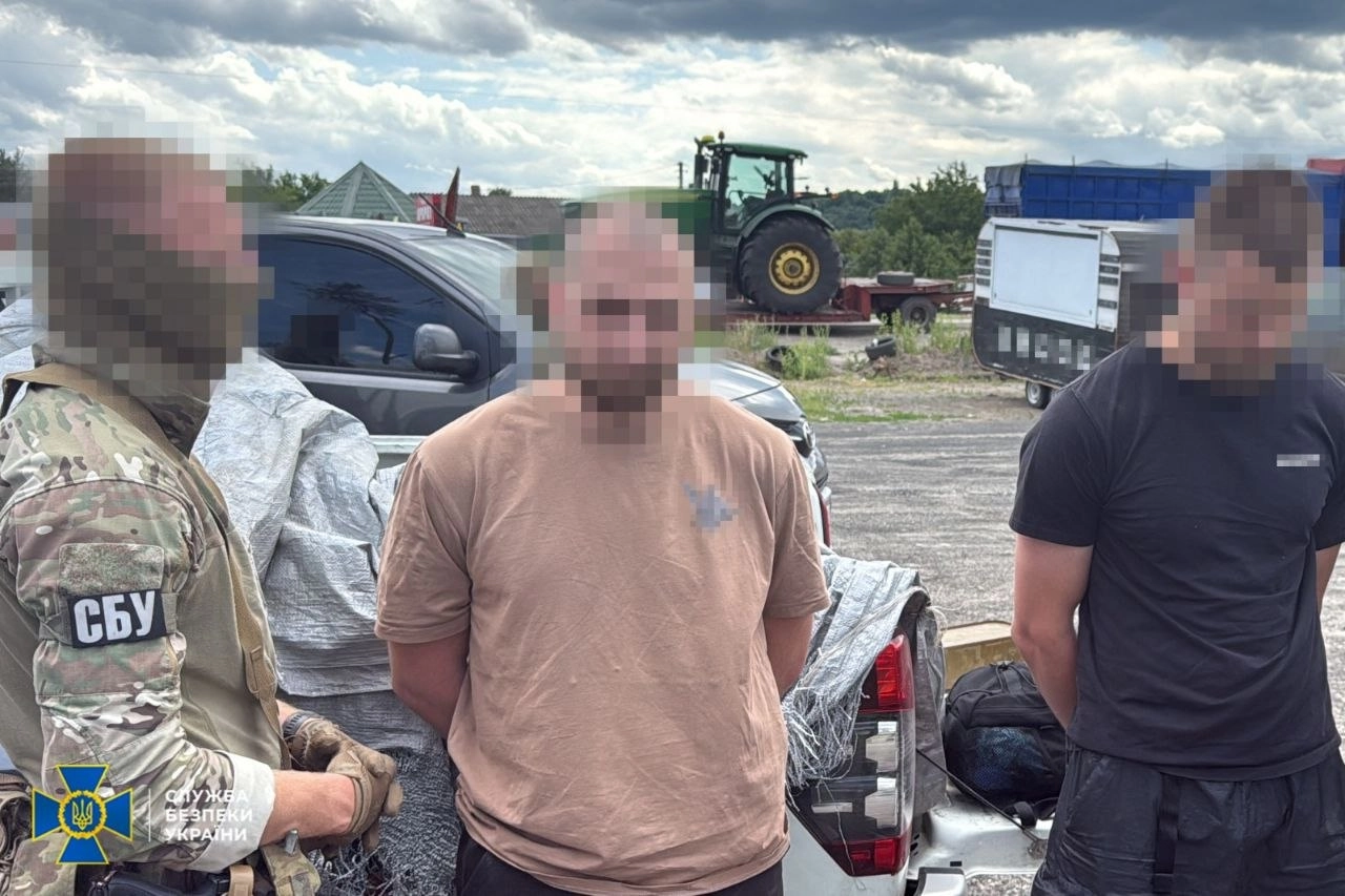 СБУ, ДБР та НПУ ліквідували сім каналів збуту зброї