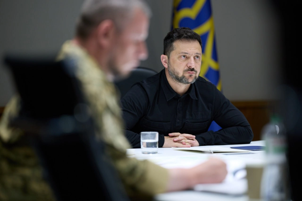 Зеленський розглядає можливість відставки Сирського на тлі протестів, - FT