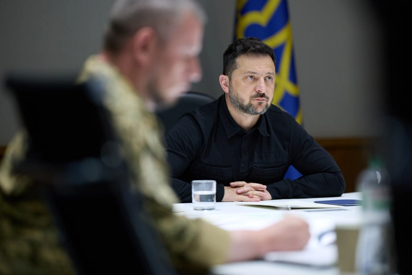 Зеленський розглядає можливість відставки Сирського на тлі протестів, - FT
