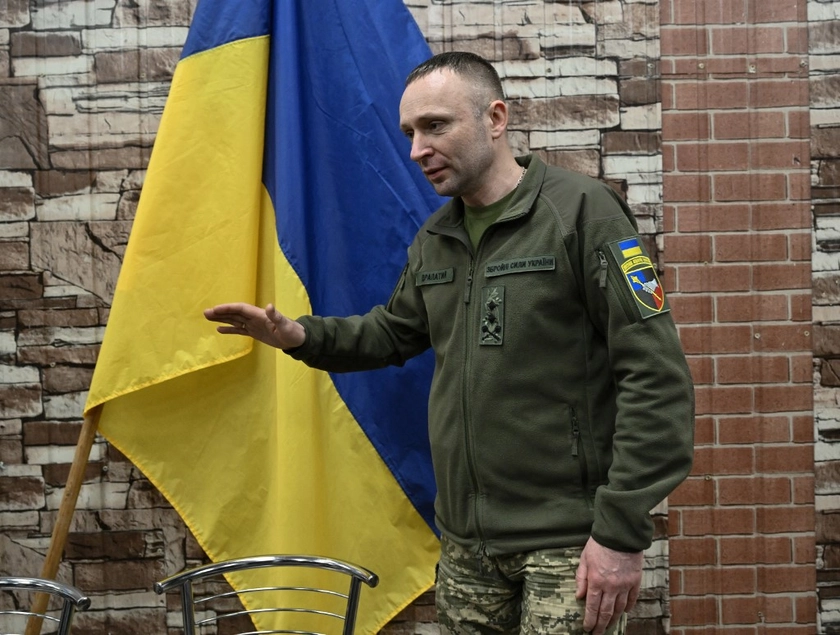 Ukrainian MP Zhelezniak Hints Drapaty May Replace Syrsky