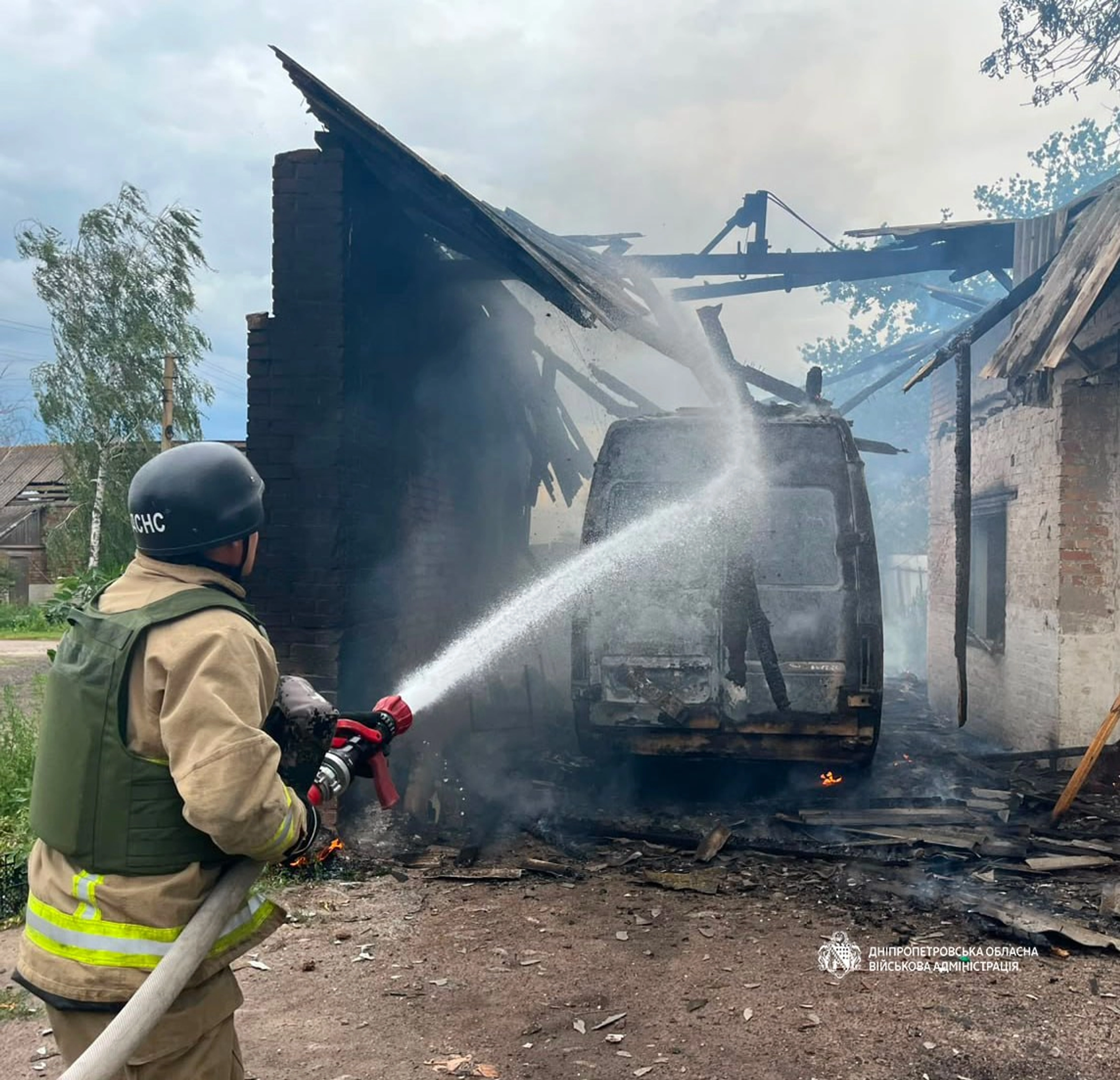3 Killed, 32 Wounded in Russian Attacks on Dnipropetrovsk Region