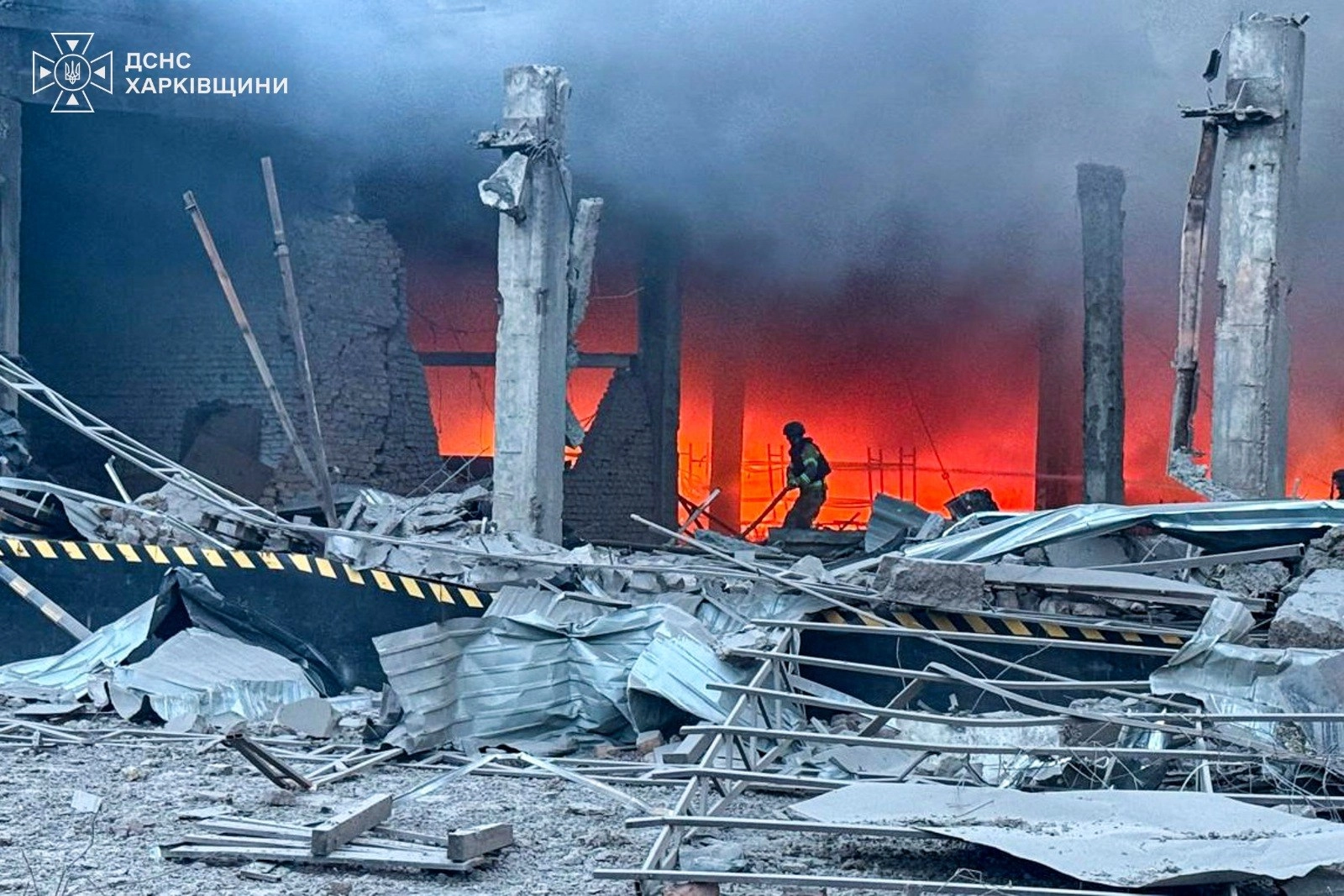 Russian Bombs Destroy Nova Poshta Terminal in Izyum as 150,000 Lose Power in Chernihiv