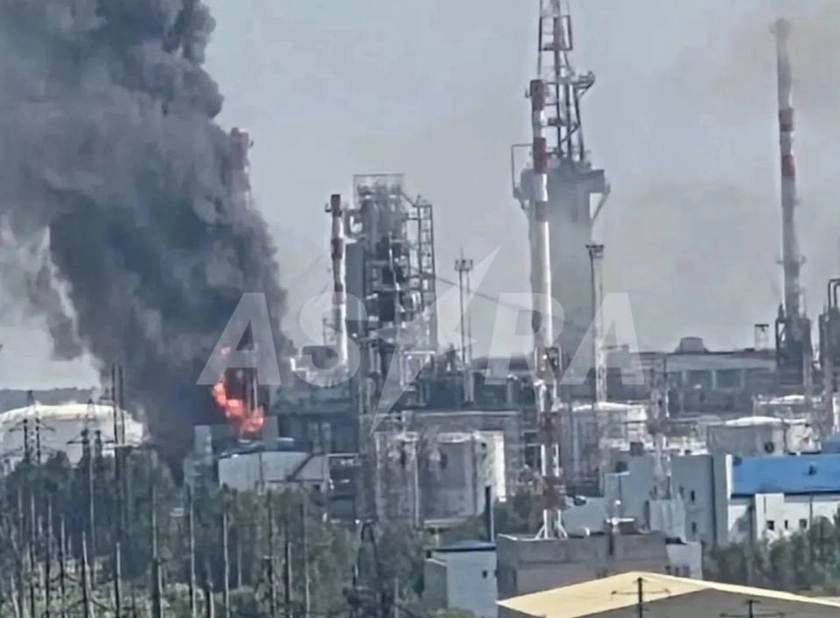 Пролетіли понад 2000 кілометрів: дрони ССО повторно уразили Тюменський НПЗ